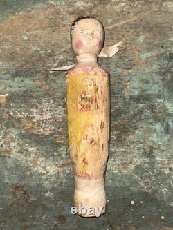 Poupée en bois sculptée à la main, poteau de lit en folk art antique