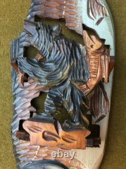 Rare Vintage Inhabituel Art Populaire en Bois de Séquoia Sculpté de Saumon et Ours du Nord-Ouest Pacifique