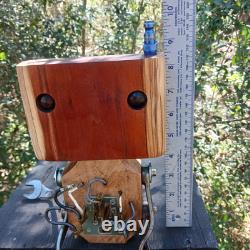 Robot de sculpture sur bois Art récupéré Robots de sculpture à la tronçonneuse Art fait main