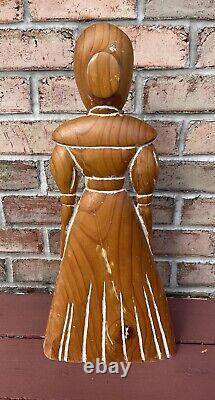 Sarreid Sculptures en Bois Sculptées à la Main Art Populaire Amish Ensemble de 24 Hommes Femmes Vintage