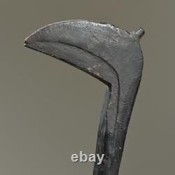 Sceptre folklorique antique en bois sculpté et patiné du Burkina Faso sur socle sur mesure