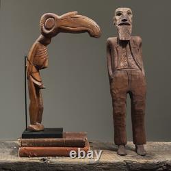 Sculpture d'art populaire en bois sculpté à la main d'un homme barbu antique