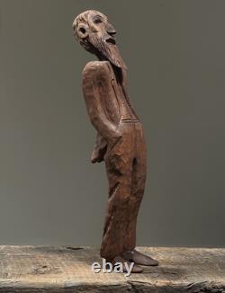 Sculpture d'art populaire en bois sculpté à la main d'un homme barbu antique