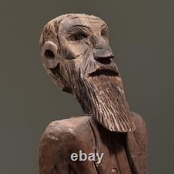 Sculpture d'art populaire en bois sculpté à la main d'un homme barbu antique