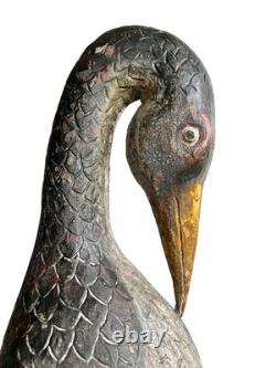 Sculpture d'oiseau en bois sculpté et peint de 3 pieds d'art populaire américain primitif antique