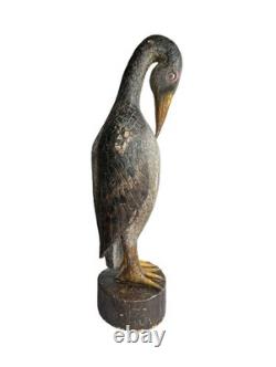 Sculpture d'oiseau en bois sculpté et peint de 3 pieds d'art populaire américain primitif antique