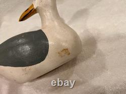 Sculpture de Mouette en Bois Vintage Signée John M. Ziniel 1979 Art Populaire Oiseau