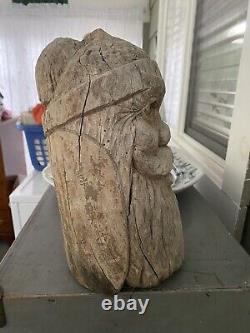 Sculpture de Père Noël en bois sculpté à la main / Art populaire fait main / Noël / SIGNÉE