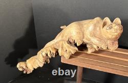 Sculpture de chat en bois sculpté à la main en burl, art populaire indonésien, unique 1/1