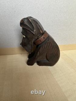 Sculpture de chien en bois sculpté à la main asiatique antique avec des yeux incrustés - Art populaire