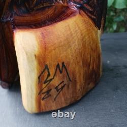 Sculpture de hibou en bois à la tronçonneuse, hibou à cornes, art rustique fait main en bois d'osage orange