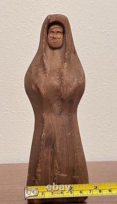 Sculpture de moine en séquoia par Oscar W. Johnston, Smith River CA, art populaire étiqueté