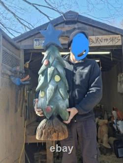 Sculpture en bois de sapin de Noël taillée à la tronçonneuse, décoration rustique saisonnière des fêtes