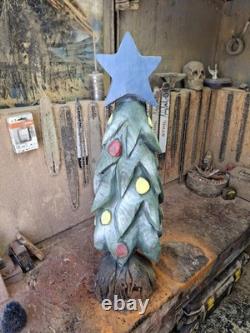 Sculpture en bois de sapin de Noël taillée à la tronçonneuse, décoration rustique saisonnière des fêtes