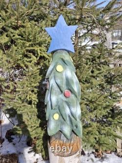Sculpture en bois de sapin de Noël taillée à la tronçonneuse, décoration rustique saisonnière des fêtes