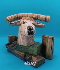 Sculpture en bois naturel peint de RAM fait à la main 6 X 3 X 5