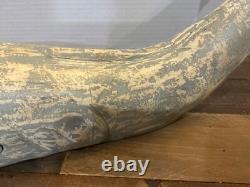 Sculpture en bois sculpté de baleine spermatoïde vintage 17 Art populaire