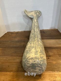 Sculpture en bois sculpté de baleine spermatoïde vintage 17 Art populaire