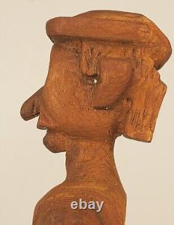Sculpture en bois sculptée à la main d'un homme, art populaire des années 1930, signée Lisowski