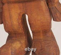 Sculpture en bois sculptée à la main d'un homme, art populaire des années 1930, signée Lisowski