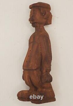 Sculpture en bois sculptée à la main d'un homme, art populaire des années 1930, signée Lisowski