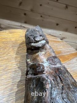 Sculpture primitive effrayante bizarre en bois sculpté ancien, trouvée dans une grange 9
