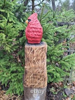 Sculpture statue d’art de décoration intérieure en bois de cardinal sculpté à la tronçonneuse