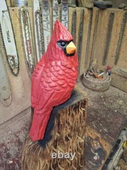 Sculpture statue d’art de décoration intérieure en bois de cardinal sculpté à la tronçonneuse