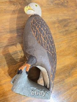 Sculpture statue d'oiseau aigle chauve en bois sculpté à la main, art populaire vintage