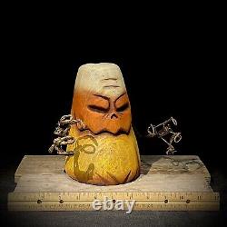 Sculpture sur bois Art populaire Décoration fantaisiste de Halloween en forme de bonbon de maïs