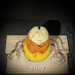 Sculpture sur bois Art populaire de bonbons de maïs fantaisistes Décoration d'Halloween