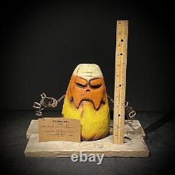 Sculpture sur bois Art populaire de bonbons de maïs fantaisistes Décoration d'Halloween