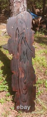 Sculpture sur bois à la tronçonneuse Crâne de Punisseur 42x10 Grand Suspenseur de Mur Crânes Démon Art Sombre