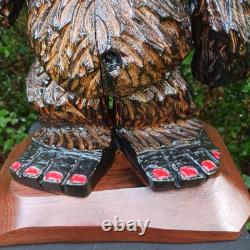 Sculpture sur bois de Big Foot Fille Sasquatch Monstre de 19 pouces Doigt d'honneur Art populaire