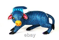 Sculpture sur bois de Oaxaca Armando Jimenez Taureau Toro Oaxaca Art populaire mexicain Alebrije