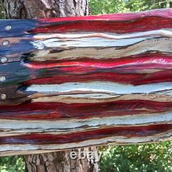Sculpture sur bois en forme de drapeau américain en bois, patriotique et rustique. 223 2ème amendement