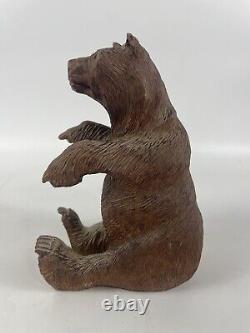 Séquoia Redwood Rare Bears Folk Art Bear Wood Carved Hand Signed Dated'85
	<br/> 

	  <br/>Traduction en français : Ours en bois sculpté à la main en bois de séquoia rouge rare, signé et daté de 1985