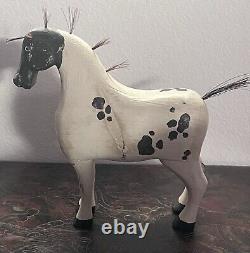 Statue de cheval sculptée à la main vintage en bois, décor en sculpture, art populaire, 21,5 cm de hauteur