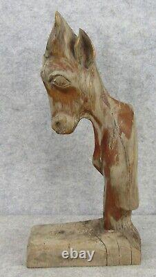 Statue de chèvre en bois sculpté d'art populaire vintage signée Bill Carlson.