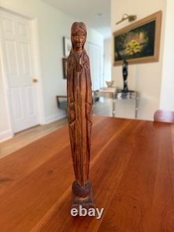 Statue de la Madone en bois sculpté à la main ViTG, Reine du Monde, 12,5 art populaire signée JW