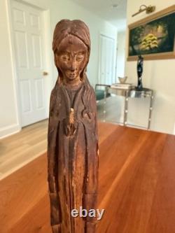 Statue de la Madone en bois sculpté à la main ViTG, Reine du Monde, 12,5 art populaire signée JW