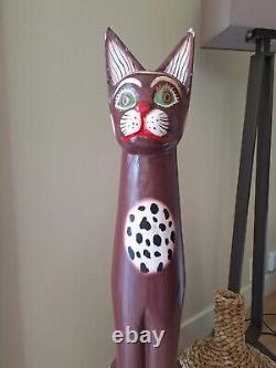 Statue de léopard chat totem d'art populaire en bois sculpté peint à la main VTG MCM de 40 pouces de haut