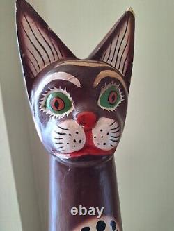 Statue de léopard chat totem d'art populaire en bois sculpté peint à la main VTG MCM de 40 pouces de haut