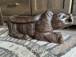 Tabouret africain en bois sculpté antique en forme de lion - Art populaire