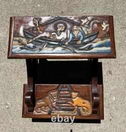 Tabouret en bois sculpté et peint de style folk art vintage unique en forme d'Arche de Noé