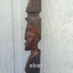 Totem en Bois Sculpté à la Main Vintage Tribal 30 Visages Figuratifs Art Populaire
