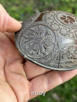 Travail de condamné sculpté dans une noix de coco, art populaire du 19e siècle
