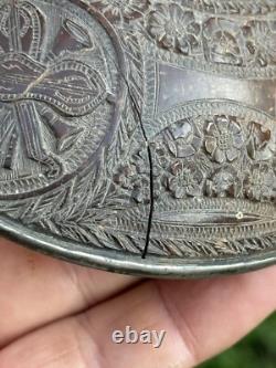 Travail de condamné sculpté dans une noix de coco, art populaire du 19e siècle