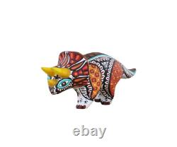 Tricératops Alebrije, sculpture en bois d'Oaxaca, art populaire fait main dinosaure