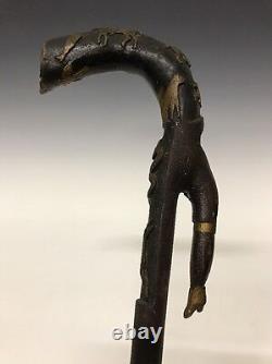 Une Canne Aux Animaux D'art Populaire Américaine Sculptée En Polychrome